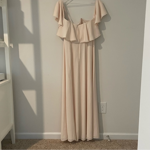 Fame and Partners Cream Gown Off the Shoulder Fitted Waist Size M High Slit - Picture 7 of 16